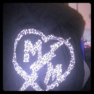 Women's metal mulisha brand v neck tee